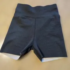 ダークグレー 　オーバーパンツ　ハイウエスト　ショートパンツ