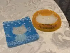 土井朋子　猫の絵柄 ガラス製　プレート皿　ホワイト 土井朋子 猫の絵柄 ガラス製 プレート皿 ホワイト - メルカリ
