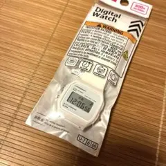 Digital Watch ホワイト デジタル腕時計　ダイソー