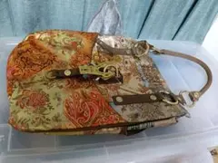 未使用☆ジョージジーナ＆ルーシー ハンドバッグ☆サテン地☆秋物