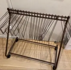 スラックスハンガー