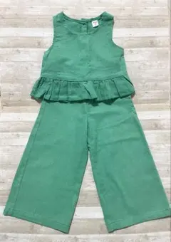 グリーン フリル付きトップスとパンツ セットアップ4Y