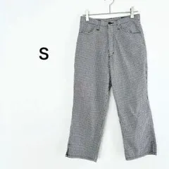クロップド丈パンツ　ギンガムチェック柄　白黒　裾スリット