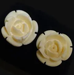 高級天然素材　象牙調 薔薇のイヤリング シルバー製 アイボリー ローズのサムネイル