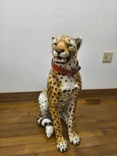 大阪関西万博トーゴパビリオンチーター置物インテリア木彫り新品