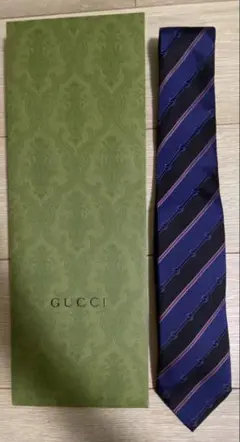 GUCCI ネクタイのサムネイル