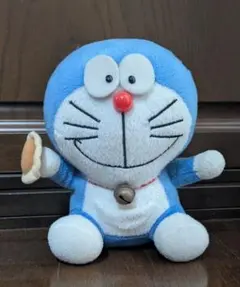 ドラえもん ぬいぐるみ 鈴付き