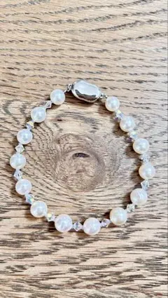 パールとクリスタルのブレスレット