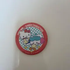ちいかわ×サンリオ　スーパーマーケットな缶バッジ　ハローキティ・ハチワレ