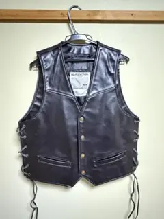 FOX CREEK LEATHER レザーベスト 40サイズ　状態良好 FOX CREEK LEATHER レザーベスト 40サイズ 状態良好 - メルカリ