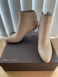 新品未使用　ペリーコ　ショートブーツ