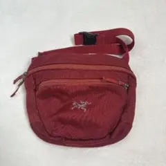 希少 正規品 廃盤 ARC’TERYX MAKA2 ショルダーバッグ 赤 アーク 希少 正規品 廃盤 ARC'TERYX MAKA2 ショルダーバッグ 赤 アーク - メルカリ