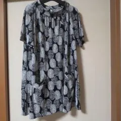 モノトーン ドット柄 チュニック 半袖のサムネイル