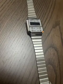 CASIO デジタル腕時計 シルバー 買ってサイズが合わなかったので出品しました