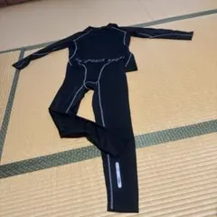 ブラック長袖アンダーシャツ