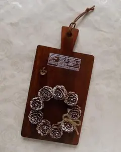 ハンドメイド◆カッティングボード◆松ぼっくりカフェ*リメイク