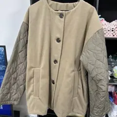 ベージュとカーキのキルティングジャケット