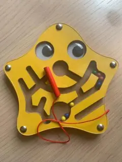 知育玩具　磁石迷路　木製　星型