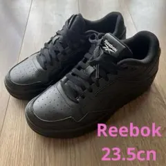 新品Reebokブラック