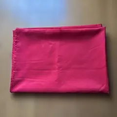 真紅色　テーブルクロス