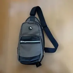 スリングバッグ ボディバッグ