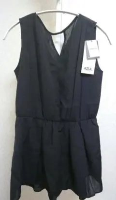 新品タグ付　AZUL BY MOUSSY ノースリーブチュニックワンピ　ブラックのサムネイル