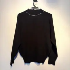 Vareuseレディース ビジュー付き ブラックニット タートルネック