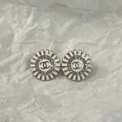 シャネルボタン