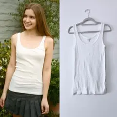 Brandy Melville ホワイト ベーシックタンクトップ