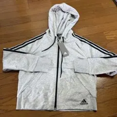 アディダス　パーカー　新品未使用　L