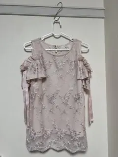 tocco closet 花柄刺繍 オープンショルダー 半袖ブラウス