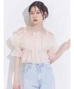 マーキュリーデュオオフショルラッフルブラウス　ピンクのサムネイル