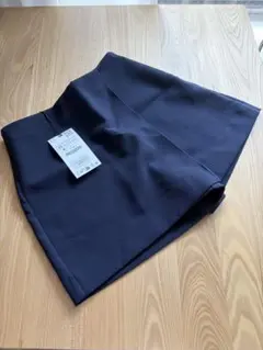 新品タグ付ZARA ネイビー キュロット XSサイズのサムネイル