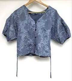 美品☆ブルー ボタン付き トップス☆のサムネイル