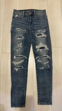 AMERICAN EAGLE ダメージスキニージーンズ