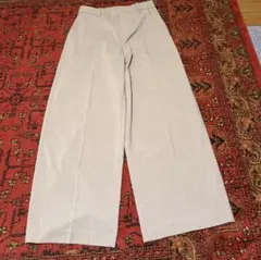 UNIQLO タックワイドパンツ
