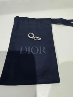 Dior CD 片耳用ピアス　3点セットの１つ