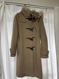 ベージュ ダッフルコート ファー付き