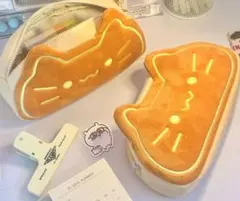かわいい猫柄の大容量ペンケース
