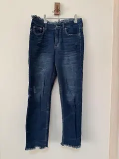 Item thumbnail for item 0f338f46-90c0-4a4d-948d-43737f3ab6c1