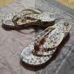 【Tory Burch】トリーバーチ サンダル 厚底 花柄のサムネイル