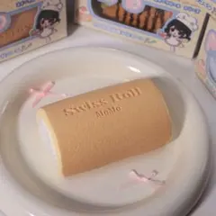 MoMスクイーズロールケーキ【オル味プレーン】 - メルカリ