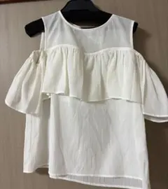 オフショルダー フリル ホワイトシャツのサムネイル