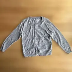 ユニクロ　グレー ボタン付きカーディガン 100cm