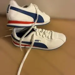 PUMA ホワイト スニーカー