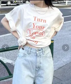 新品Ungrid☆ヴィンテージウォッシュロゴビッグTee/アイボリーのサムネイル