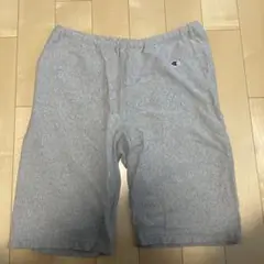 Champion グレー　半ズボン
