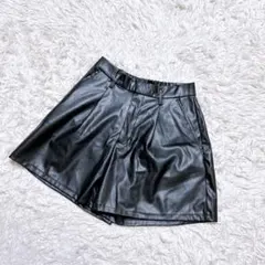 【c9552】BODY DESSERT ショートパンツ　フェイクレザーのサムネイル