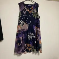 toco tocoノースリーブ花柄ワンピース 膝丈のサムネイル