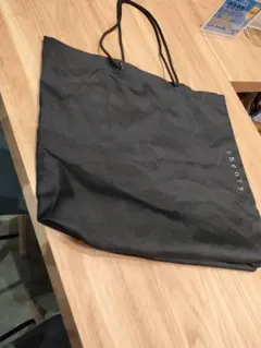 Item thumbnail for item d7a0477d-399a-49a9-8787-ceb04fddf756